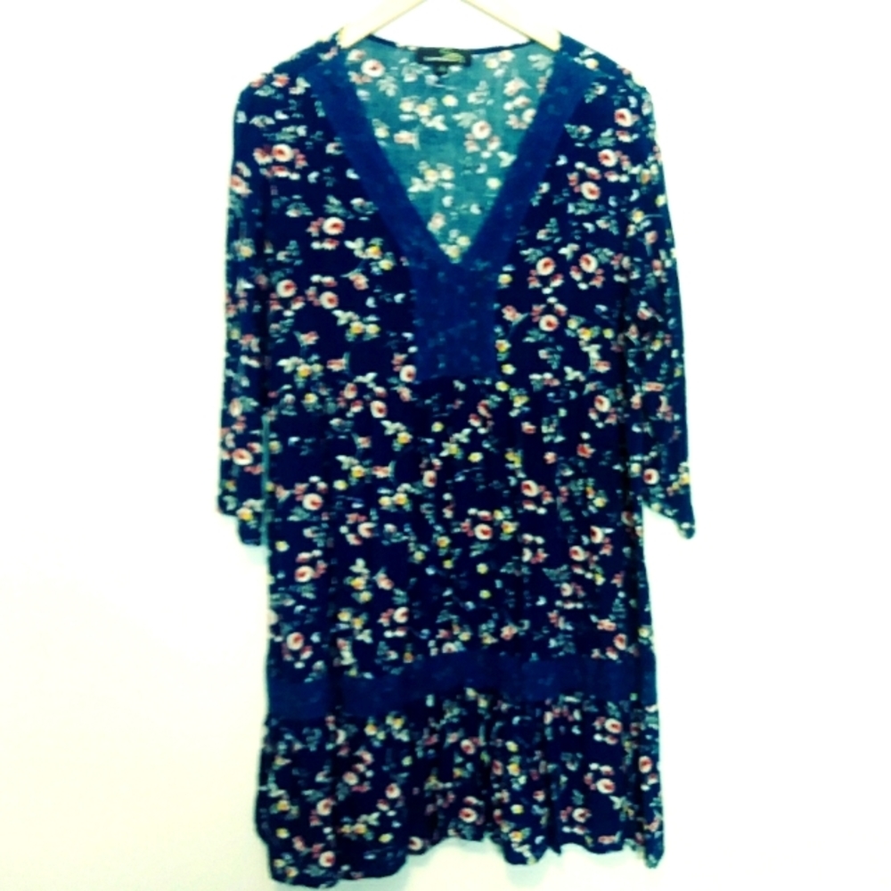 SUZANNE BETRO Floral Lace Detail Flowy Ruffled Hemline Mini Dress Size Large